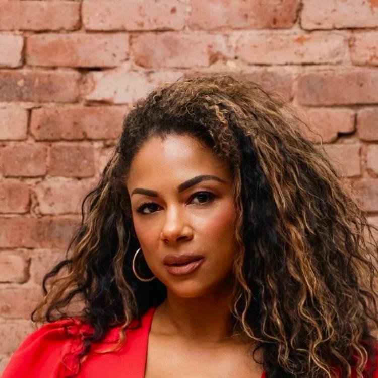 Zola Abraham, Licensed Real Estate Salesperson with SERHANT.